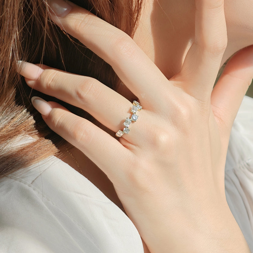 Rhythm of Light & Shadow Diamond Ring