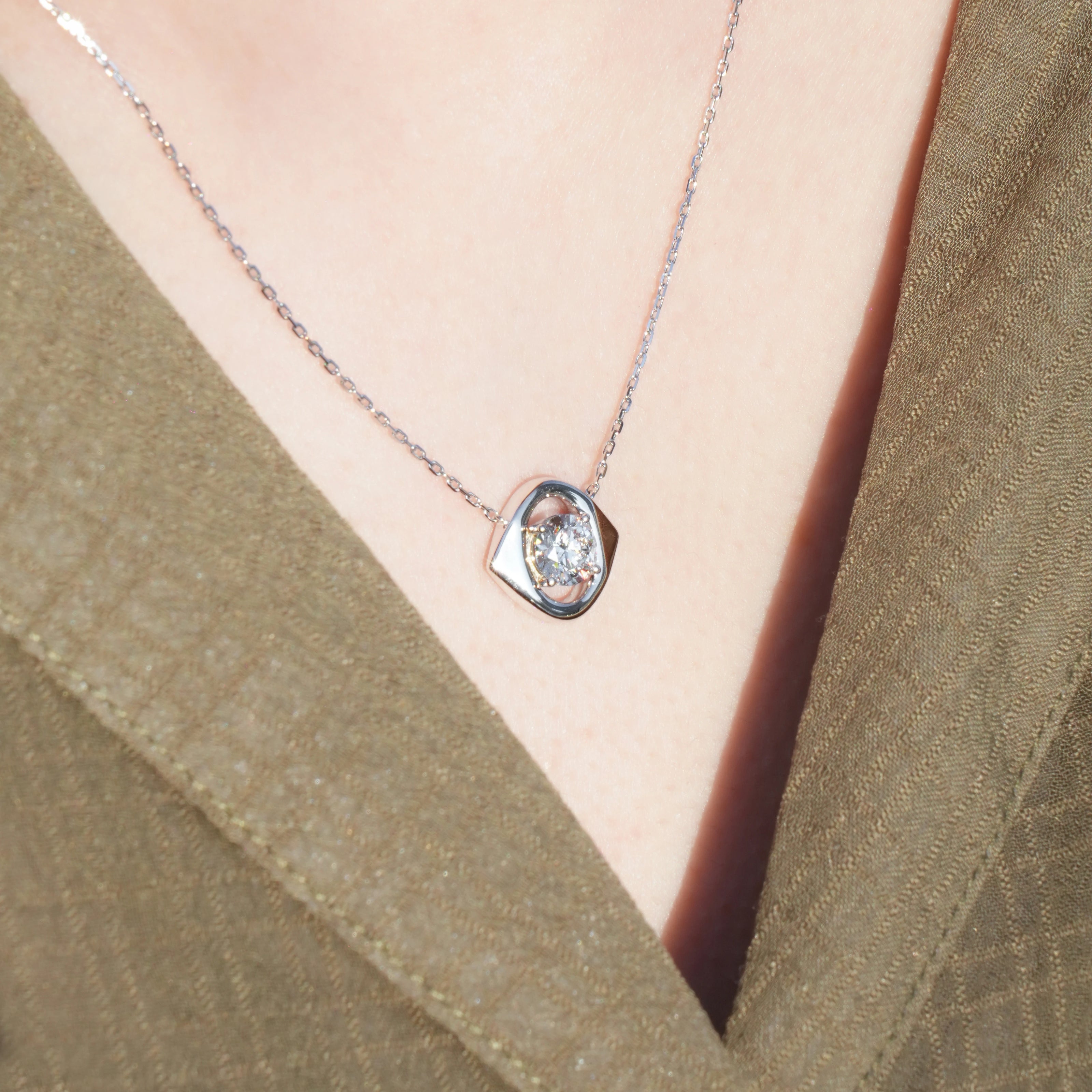 Dawn Gaze Diamond Stud Nacklace