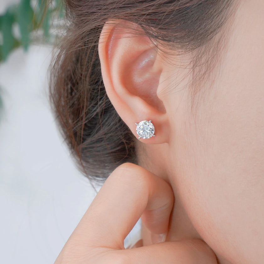 悦意系列四爪钻石耳环  (1.0/2.0/3.0ct)