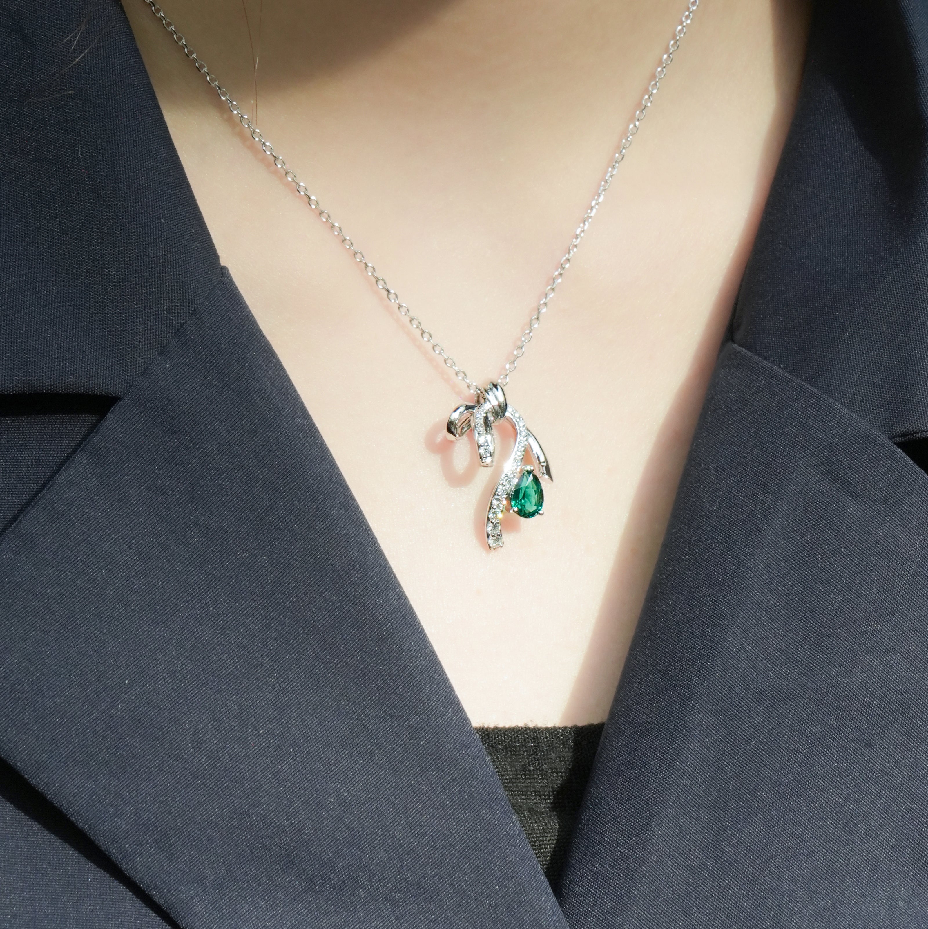 Ribbon Gift Necklace — Forest Green