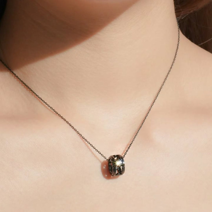 Blessing Echoes Necklace (Black/Gunmetal)